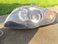 Audi A4 B7 Headlight