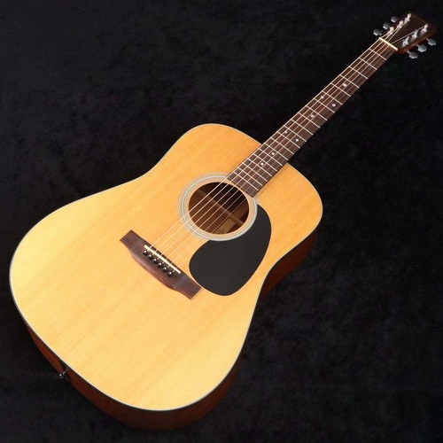 Martin acoustic guitar - d-18,