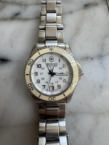 Victorinox swiss army maverick - victorinox,