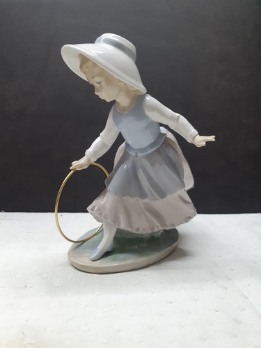 Lladro nao figure girl - lladro, figure,