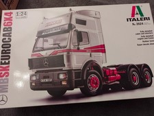 ITALERI 1/24 MERCEDES-BENZ SK