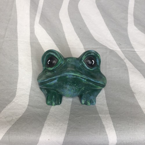 Vintage ceramic frog figurine - vintage,