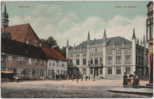 Bützow market town - market,