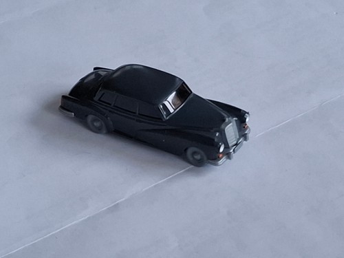 Wiking 150 mercedes 300 - 15,