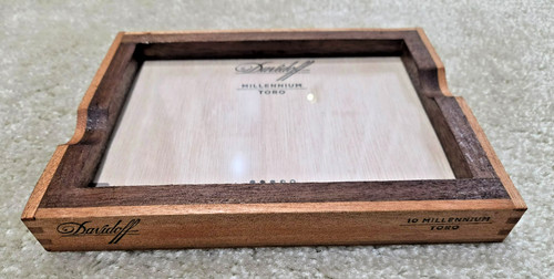 Custom hand made cigar - hand, box