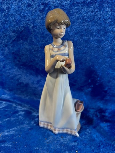Vintage lladro figurine - lladro,