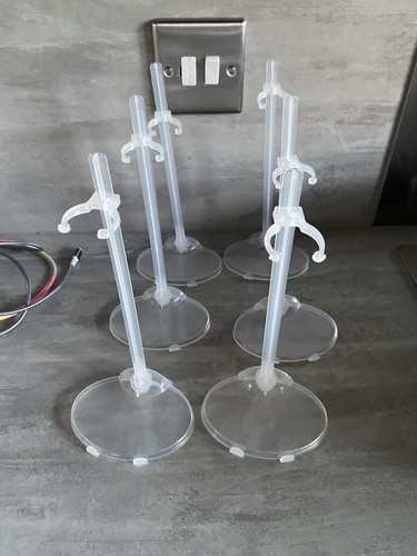 Set plastic dolls stands - 6,