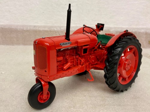 Scale 2885 nuffield - scale,