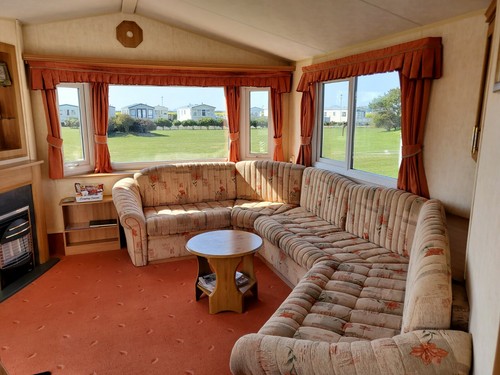 Exemplary caravan hire - hire, in
