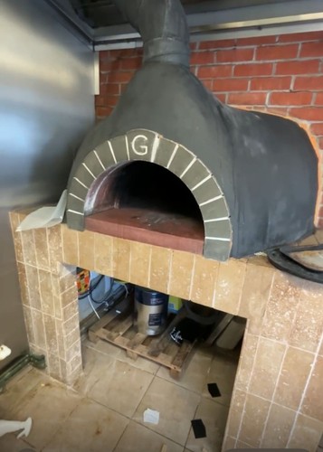 Outdoor pizza oven commercial - pizza,