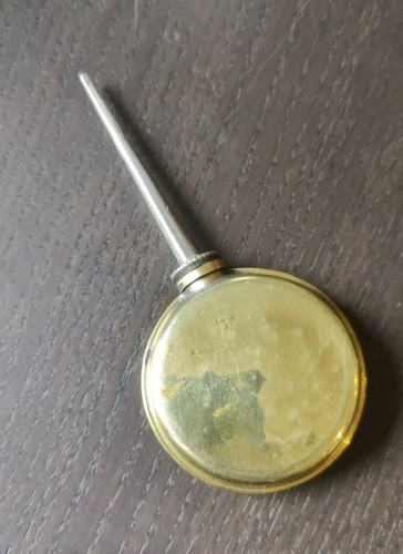 Old brass banjo oil - brass,