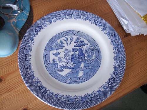 Set dinner plates in - set,