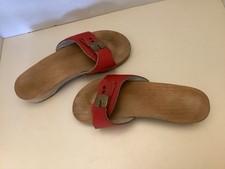 Dr Scholl’s Red & Wood