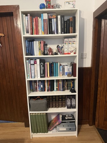 White bookshelf ikea - white,