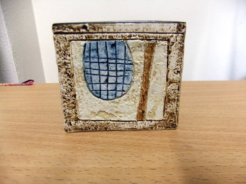 Troika pottery cube - cube,