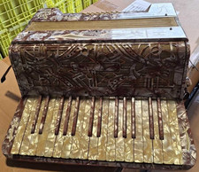 Vintage Riosa Piano Accordion