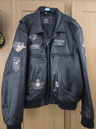 Aviator flying black - flying,