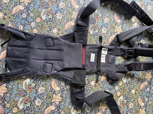 Baby bjorn one - one,