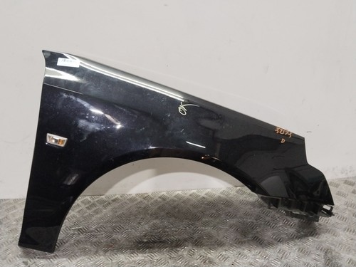 12769036 front right fin - right, /