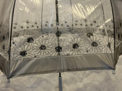 Domed grey floral border - &,