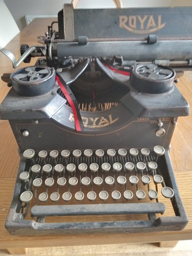 Royal typewriter 10 - royal,