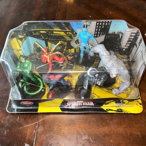 Disney store marvel ultimate - disney,