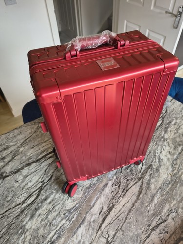Red aluminium inch cabin - 20-inch,