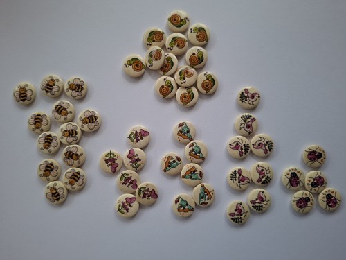 Wooden buttons holes bees - wooden,