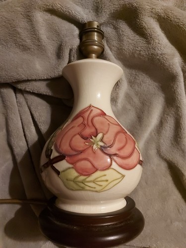 Moorcroft pink magnolia - pink,