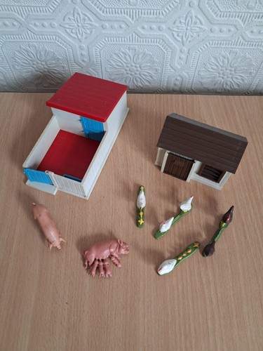 Vintage britains farm - britains, sty