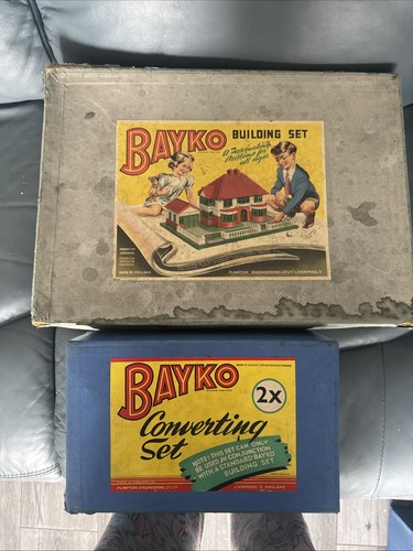 Bayko building set with x - building,