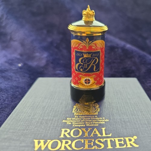 Royal worcester connoisseur - royal,