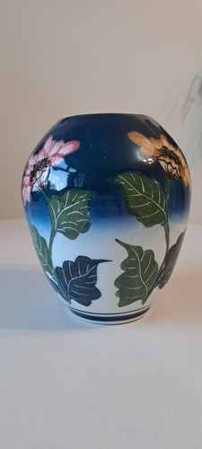 Vintage chinese pottery vase - vintage,