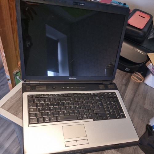 Laptop toshiba sattelite l350 - sattelite,
