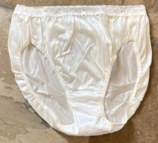 HANES 9/2XL Ivory Silky Smooth