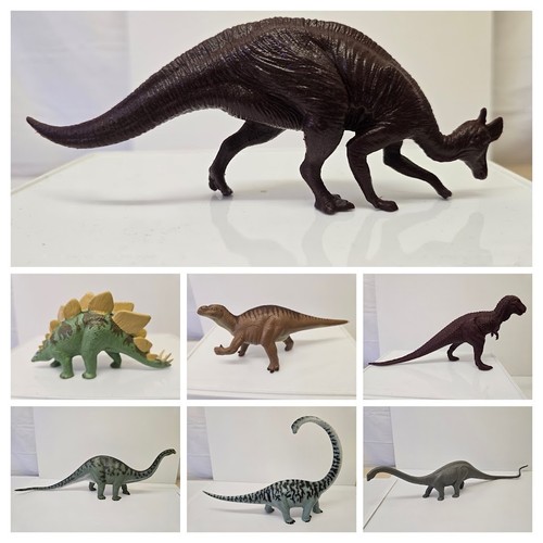 Dinosaurs invicta plastics - by,