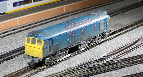 Bachmann 407 class 25 - 32-407,