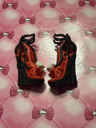 Monster high doll - high,