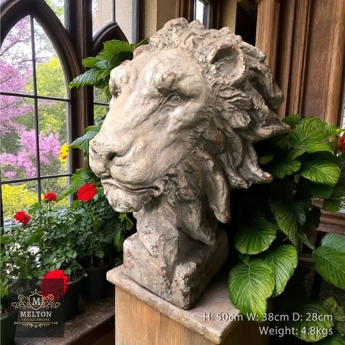 Large rustic aged vintage lion - large,
