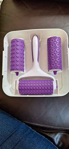 Wilton embossing rolling - embossing, pin