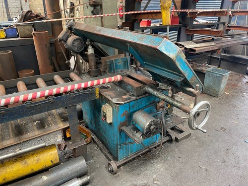 Metal cutting bandsaw - metal,