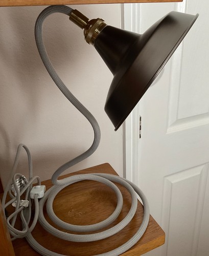 Desc lamp light - light, very