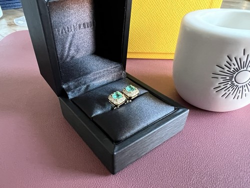 Emerald and diamond - emerald, halo