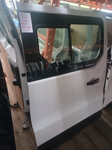 Vauxhall vivaro renault trafic - vauxhall,