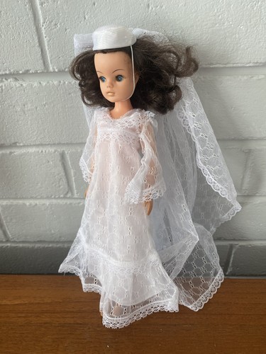 Vintage sindy doll dark - doll, hair