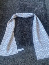 coach signature scarf