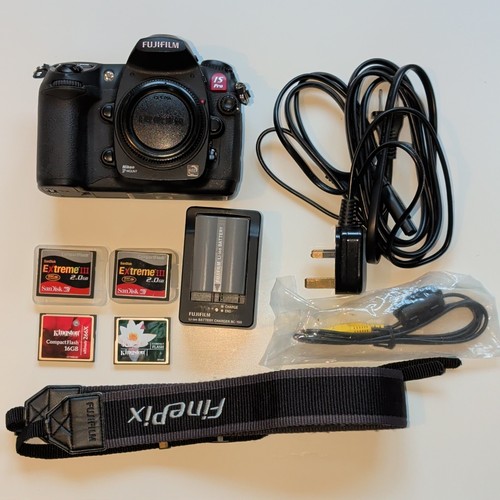 Fujifilm finepix pro 3mp - pro, 12.3mp