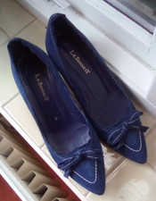 l k bennett size 38  pretty shoes, suede mid blue, low heel, very good condition