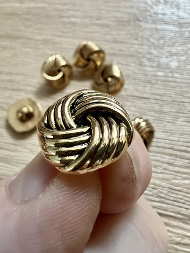 Gold knot buttons 17mm - 8,