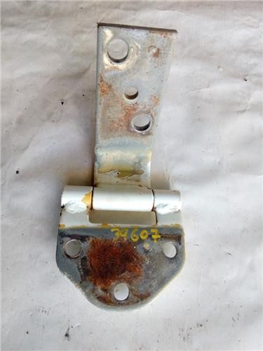 Trunk lid hinge - right, toyota